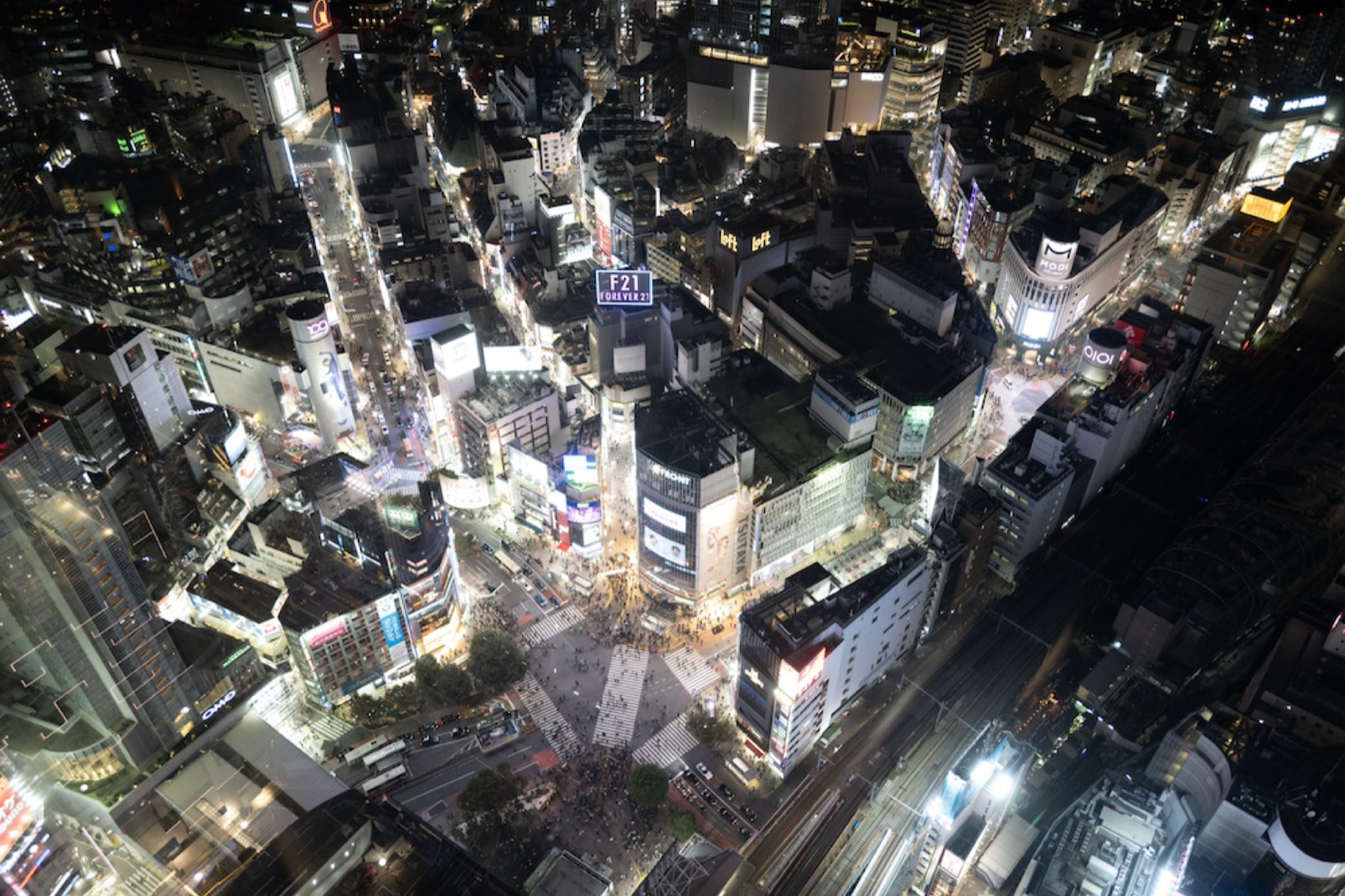 CYBERPUNK / 都市夜景 工程00 — 元写真(撮影時の状態)